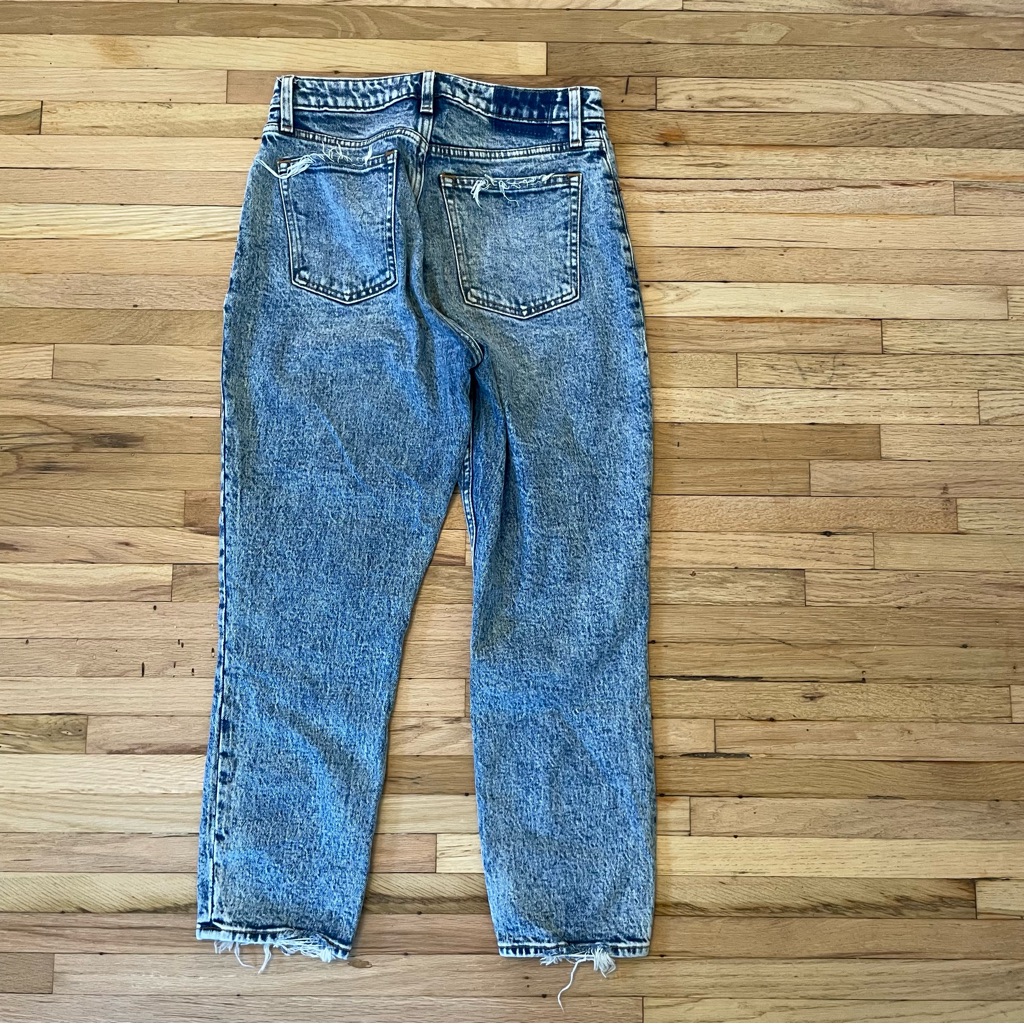 Abercrombie Curve Love The Mom High Rise Jeans